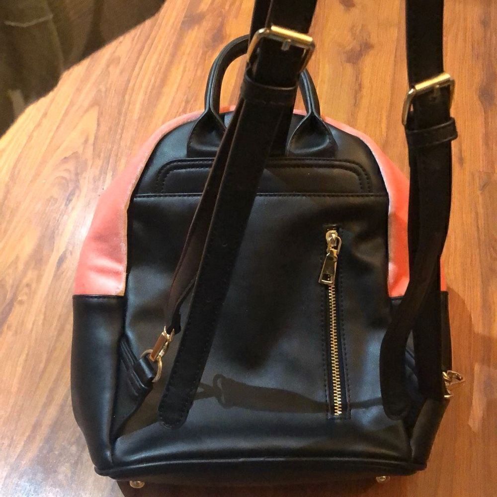Peach velvet, backpack with black faux leather - Picture 3 of 6